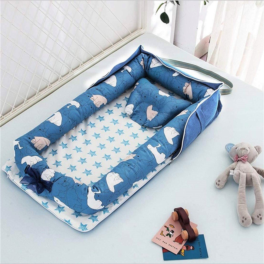 Matelas à langer portable bleu marine