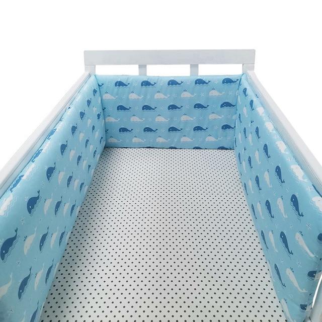 tour de lit baleine bleue