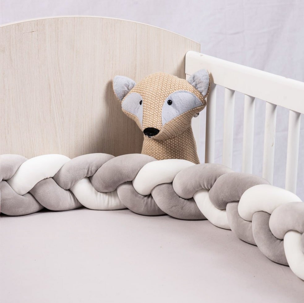 tresse de lit blanc et gris