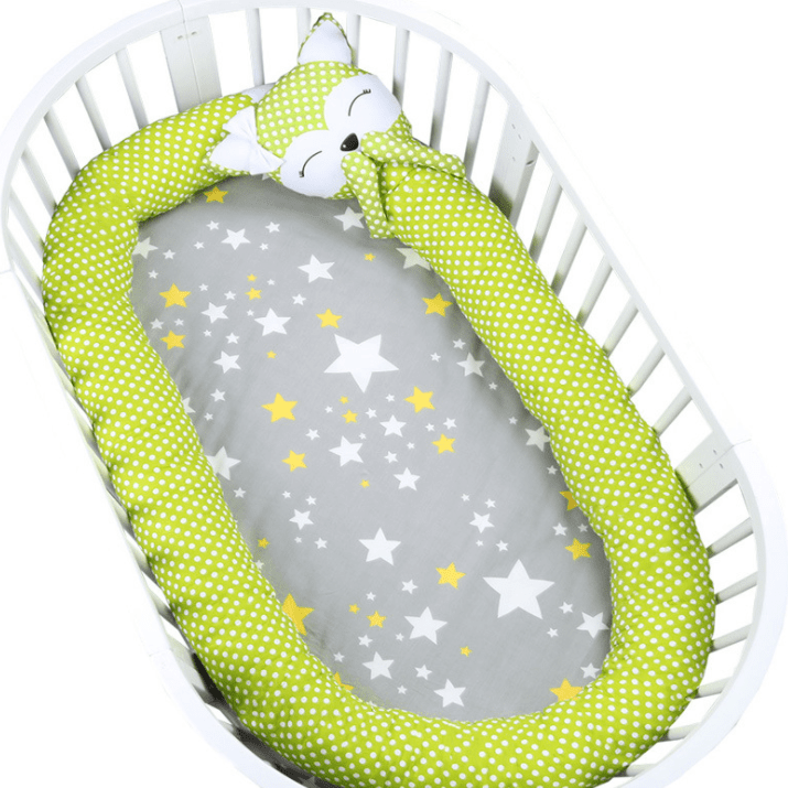 modèle tour de lit pour bebe tete de chat