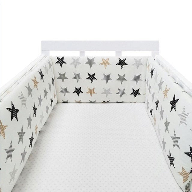 Tour de lit bébé étoilé