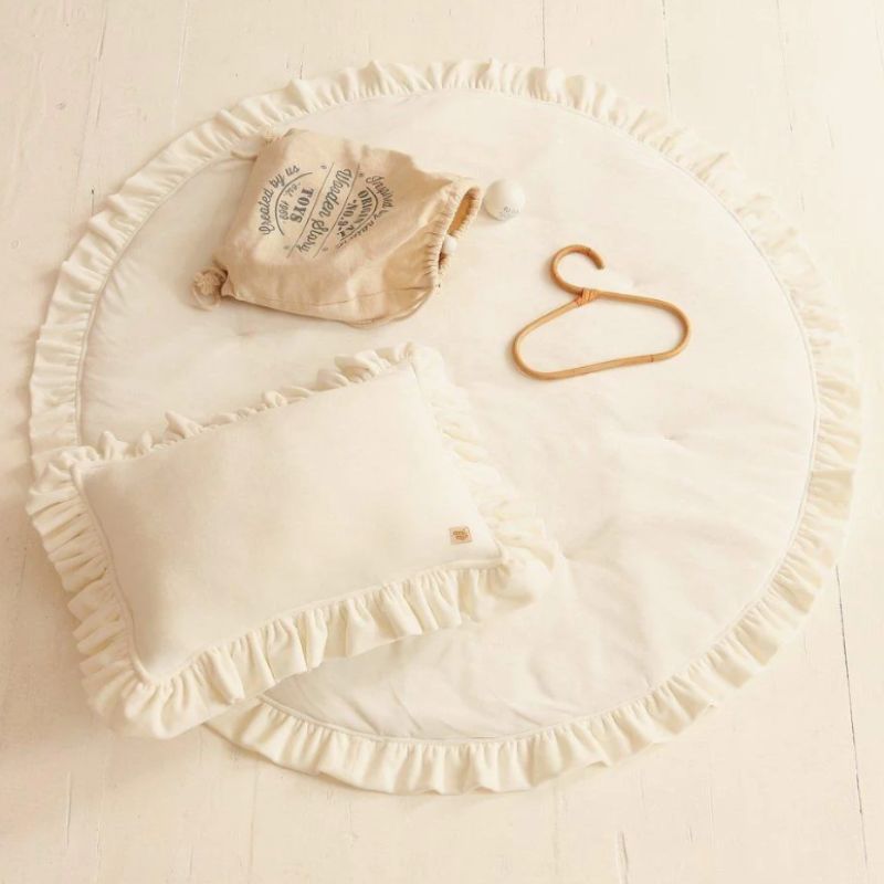 tapis de sol bebe en velours blanc