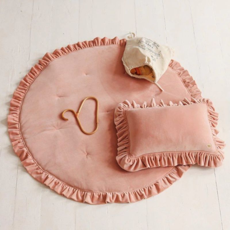 tapis de sol bebe en velours rose