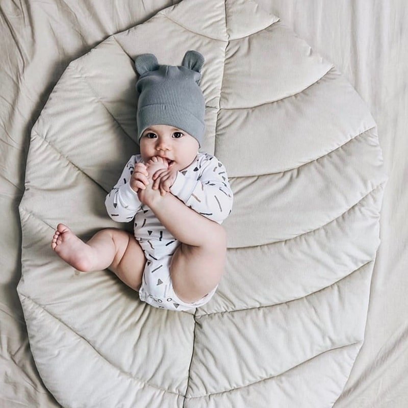 tapis d'éveil feuille bébé beige
