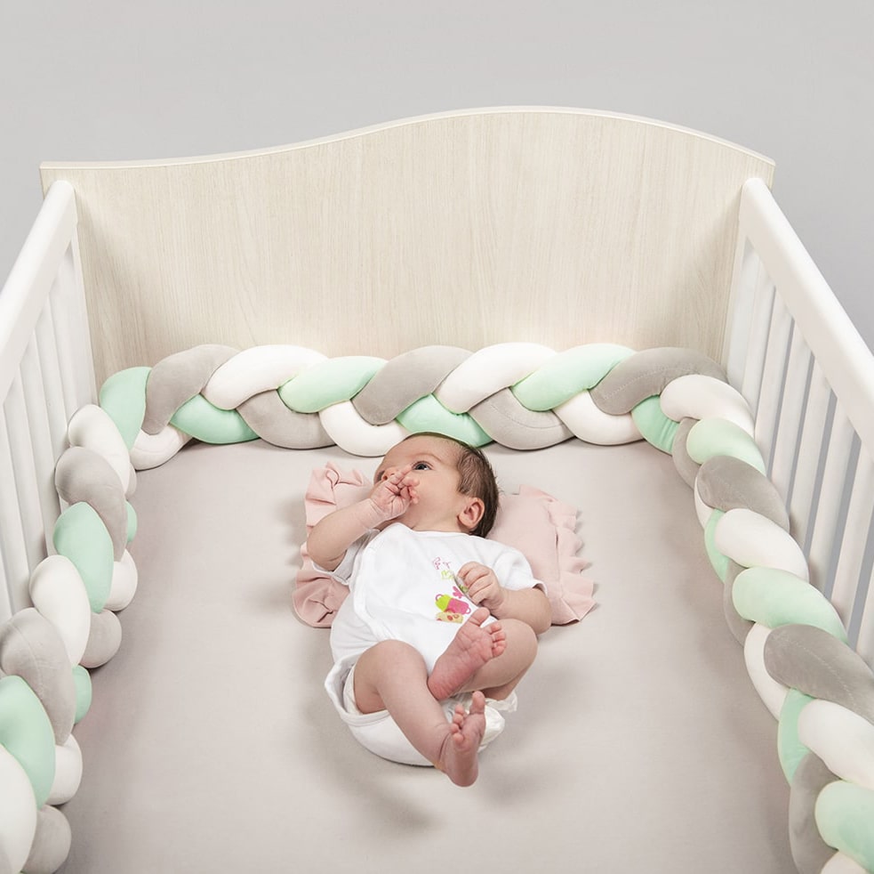 Tour de lit tressé : Décoration idéale pour le lit bébé - Mon Univers Bébé