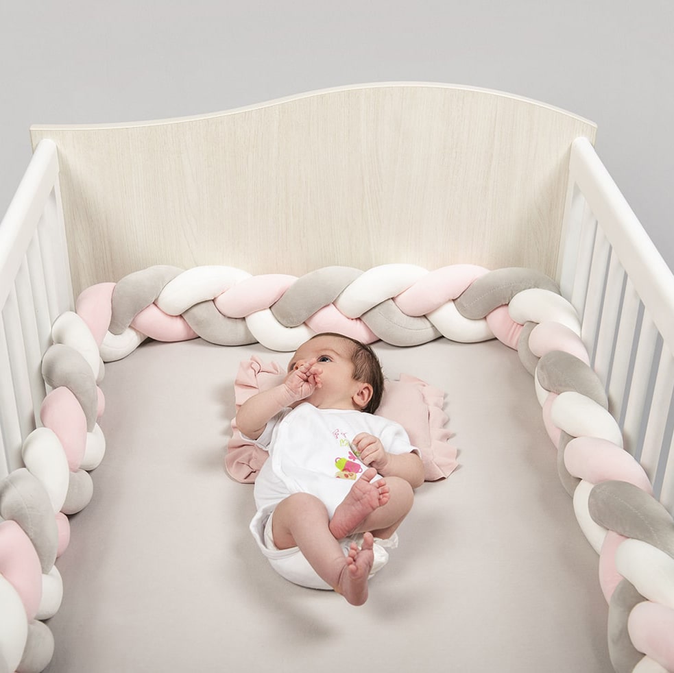 Acheter Tour de lit tressé pour bébé velours Blanc - Majoliechambre